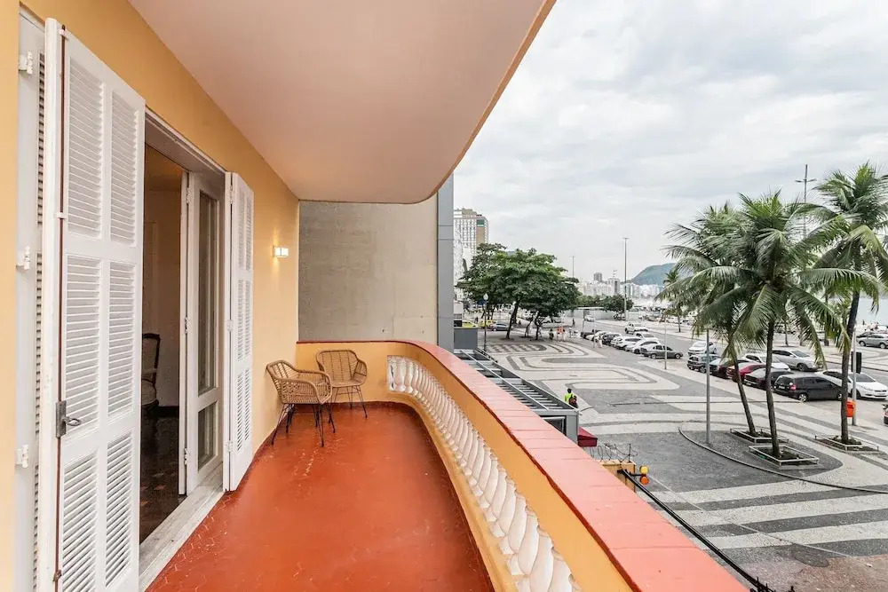 4bdrs, Balcony w/ Sea View, and Garagea 3730/201