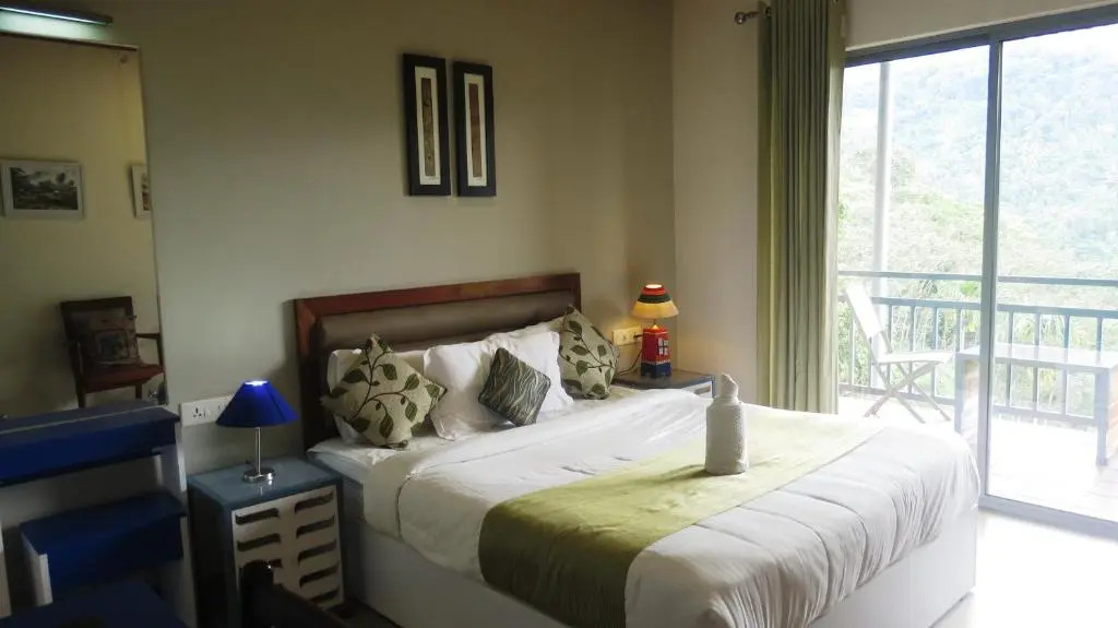 Mistletoe Munnar Homestay & Cafe