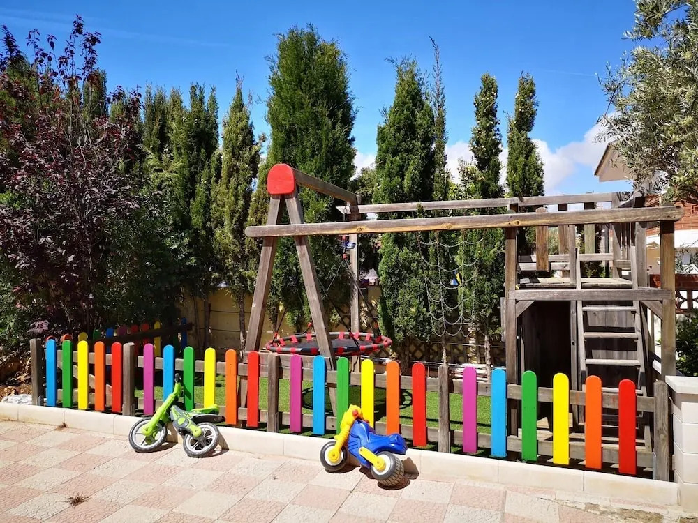 Casa ideal para familias con piscina y parque