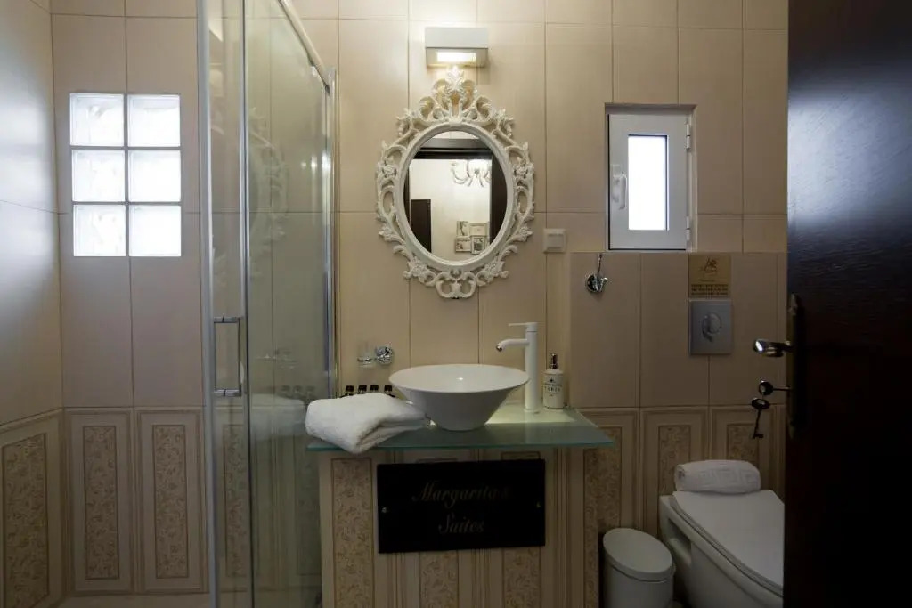 MARGARITAS SUITES