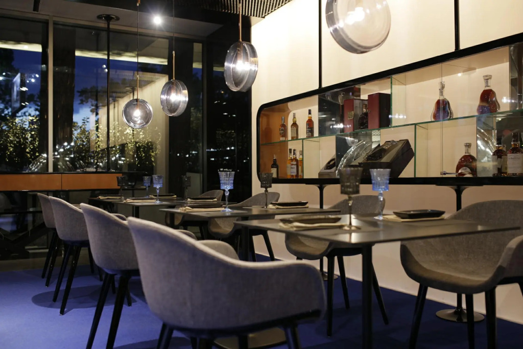The Grove Design Hotel