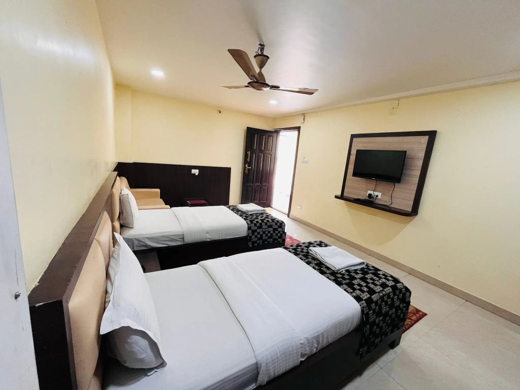 Sarojinee Residency