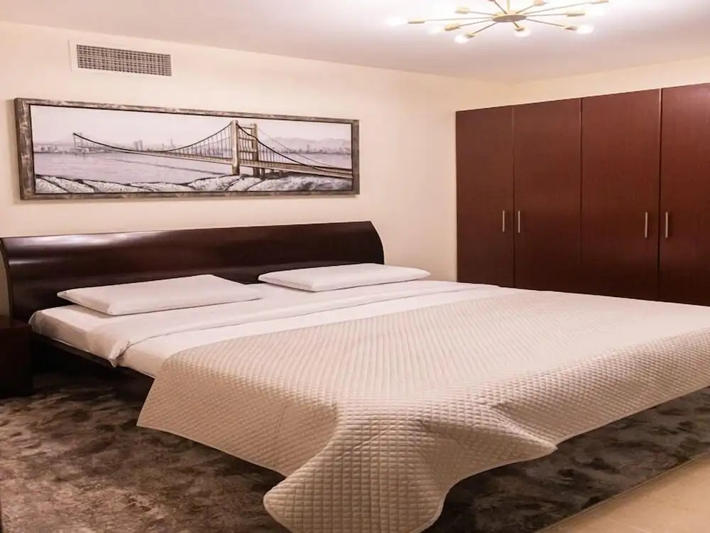 Modern 2BR Oasis with Breathtaking Views