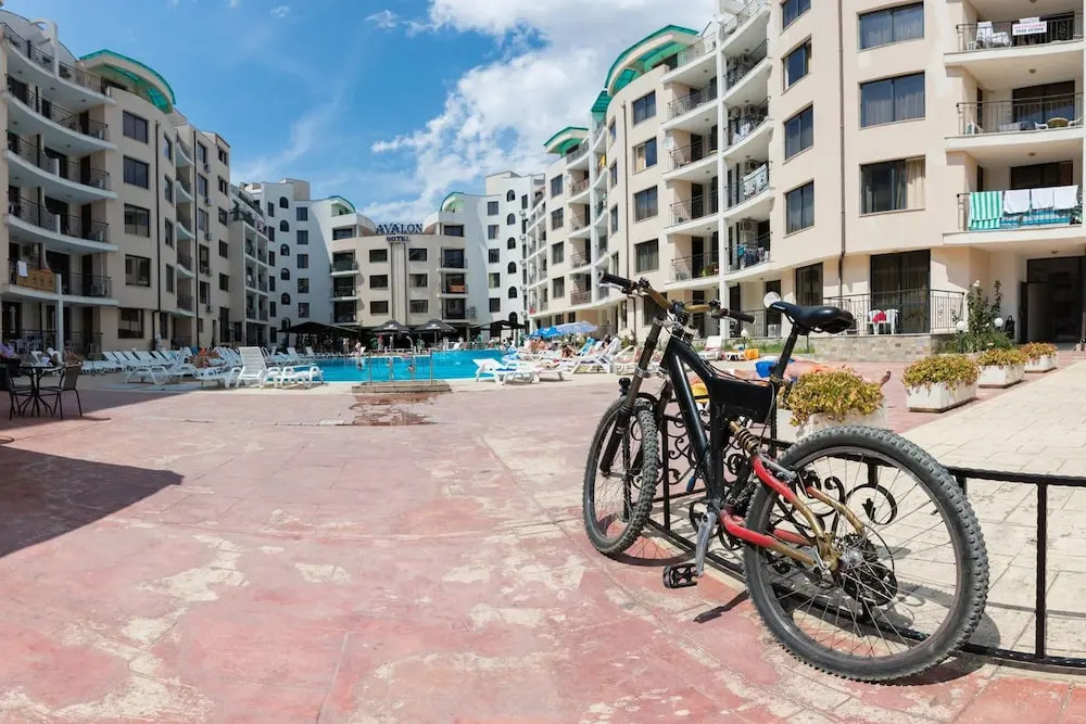 Nice Studio with Kitchenette in Avalon Complex