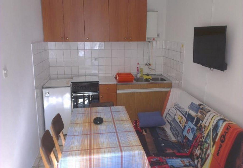 Apartment Sunny  - sea side terrace & parking: A2 Starigrad-Paklenica, Zadar riviera