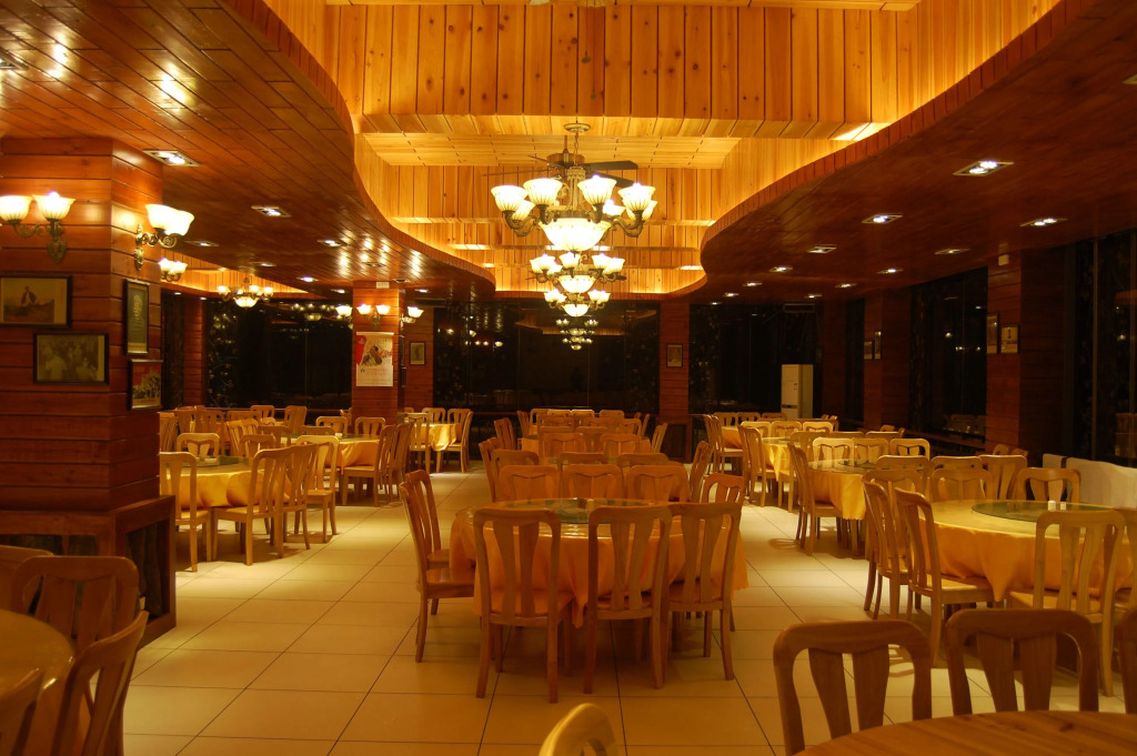 Yangshuo River Valley Resort Hotel