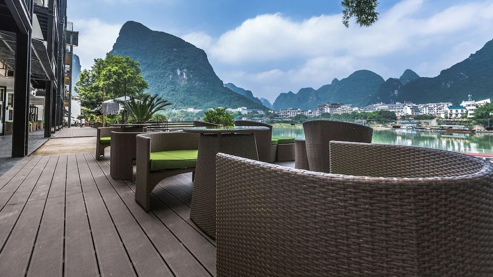 Sea Lily Yangshuo Riverside Resort
