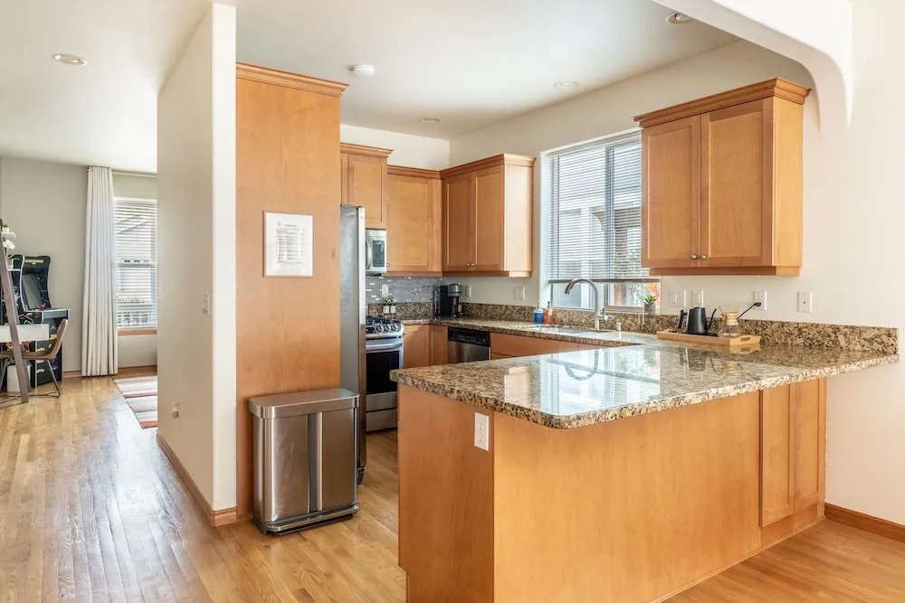 FIFA 2026 3BR + Daybed Midway Near Seattle & Vancouver