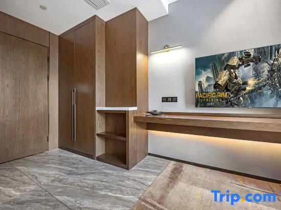 Xinyi Hotel (Neijiang High-Speed Railway North Station Normal College)