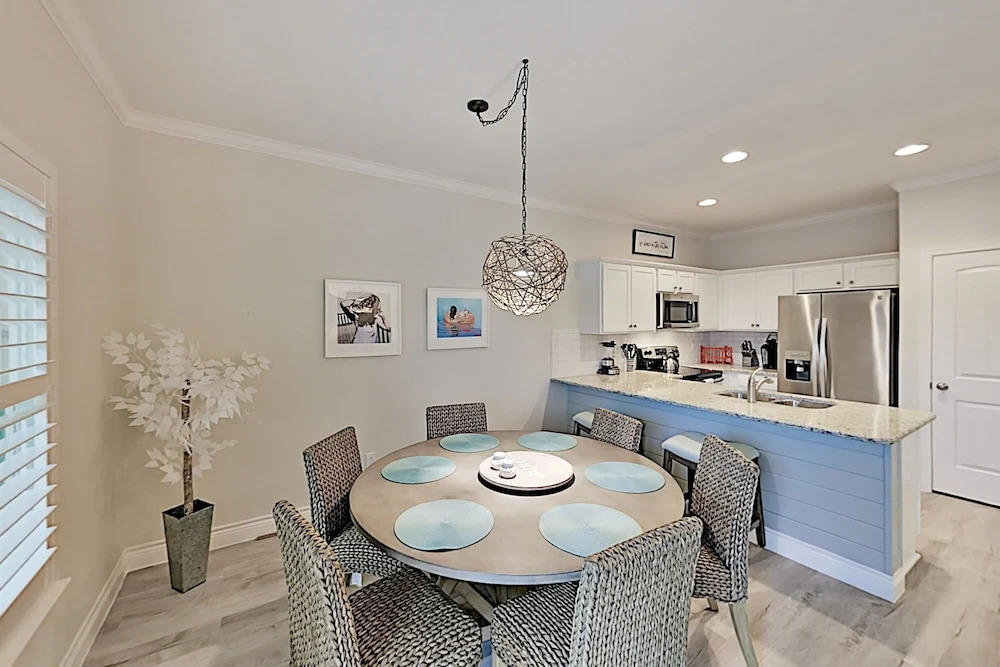 Brand-new Townhome W/ Pool - Steps To The Beach 4 Bedroom Condo