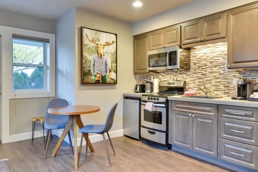 Walkable Portland Studio < 1 Mi to Dtwn!
