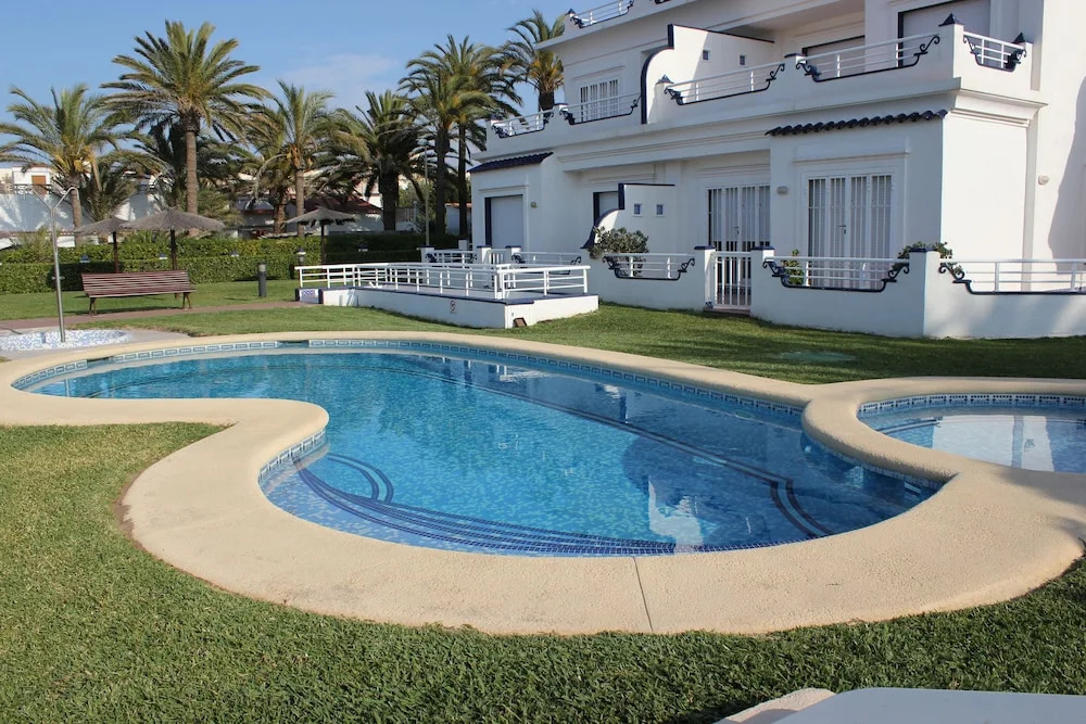 171 Medina Molins