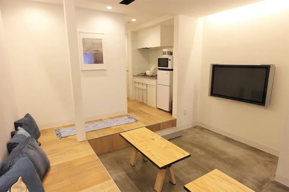 Sekai Hotel Yanagi - Hostel