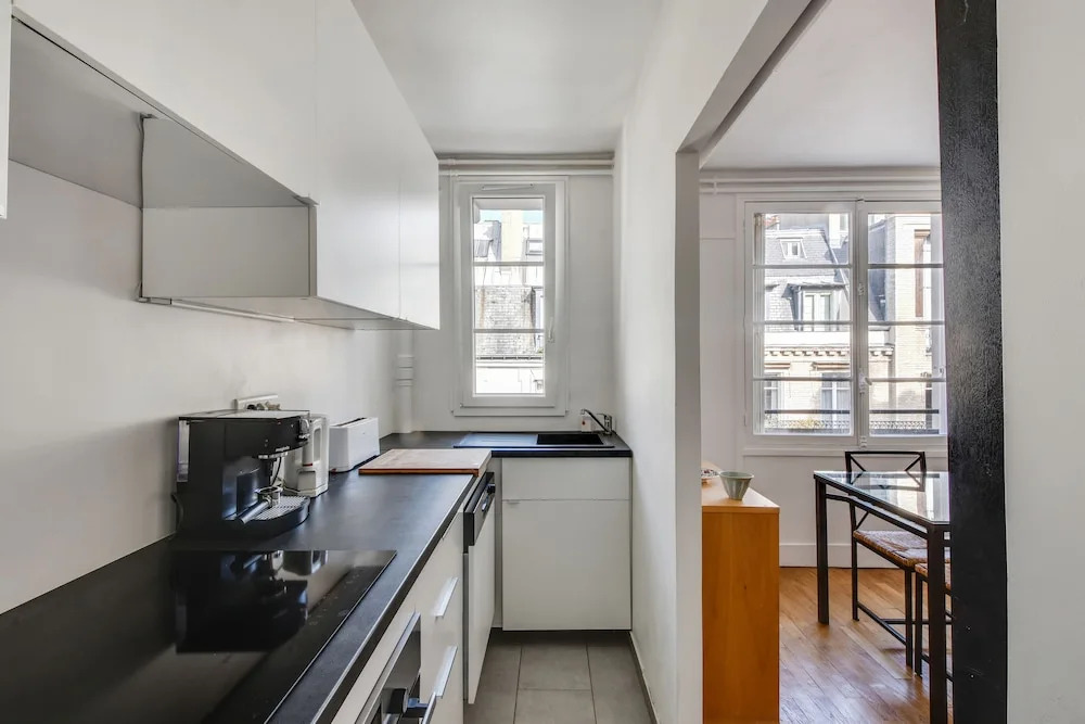 Design apartment with terrace by Weekome