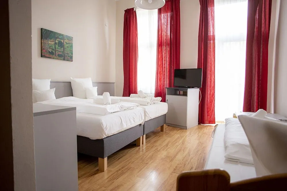 Hotel Kapos