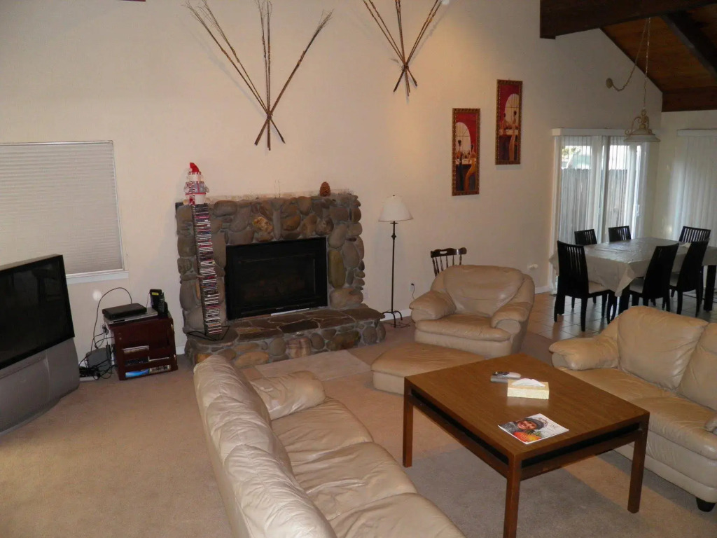 2728 Springwood Dr.