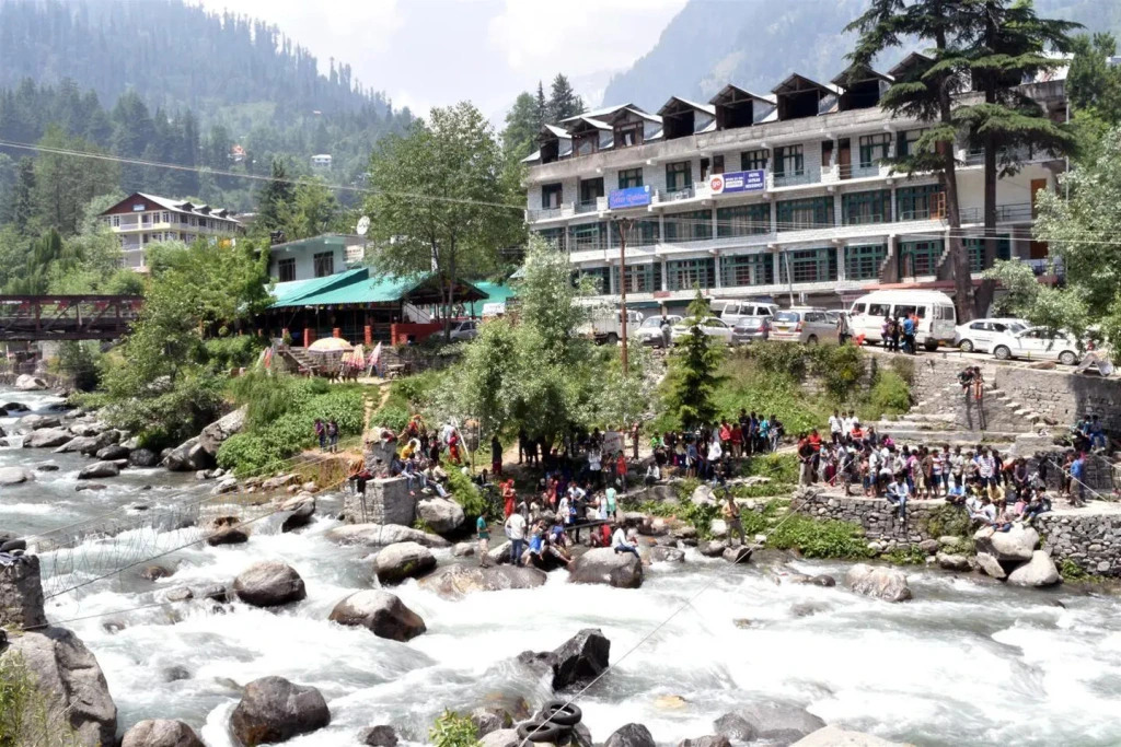Hotel Satkar Residency - Riverside Old Manali