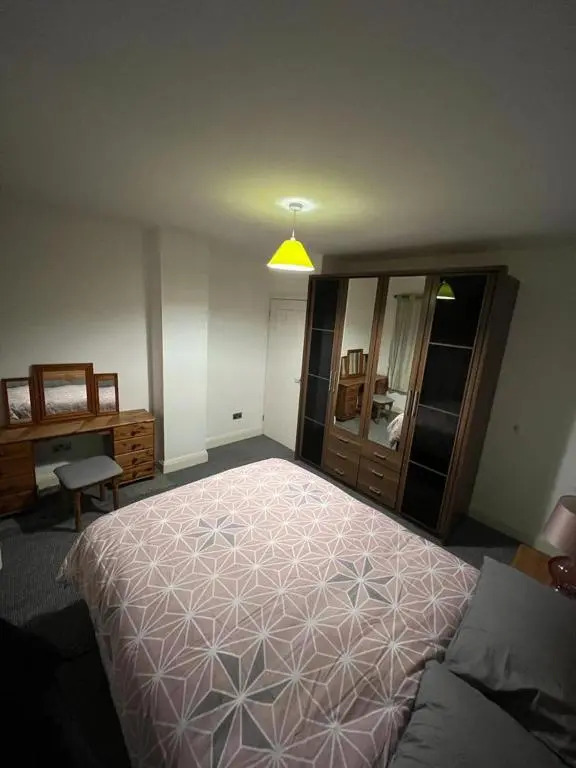 Remarkable 3-bed House in Westcliff-on-sea