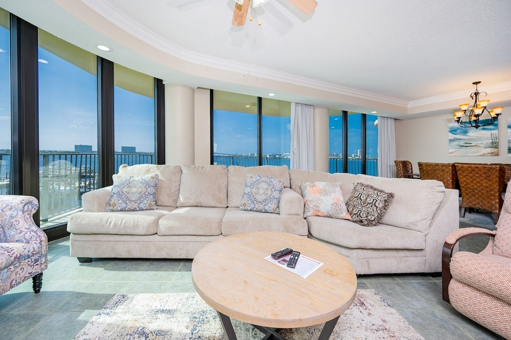 Phoenix On The Bay 1303 3 Bedroom Condo
