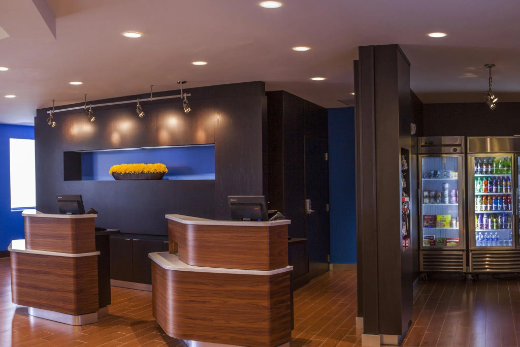 Courtyard by Marriott Charlotte Airport LoSo