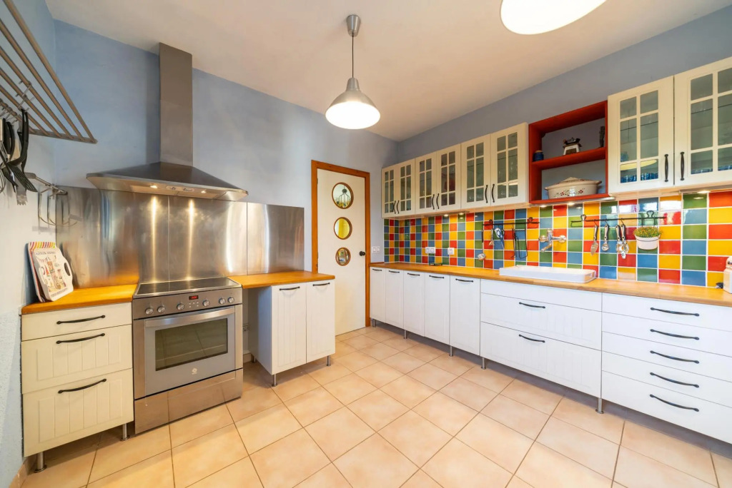 Sol in L'Escala with 4 bedrooms and 3 bathrooms