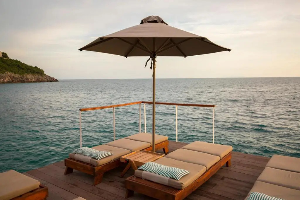 Folie Marine Beach Hotel & Club