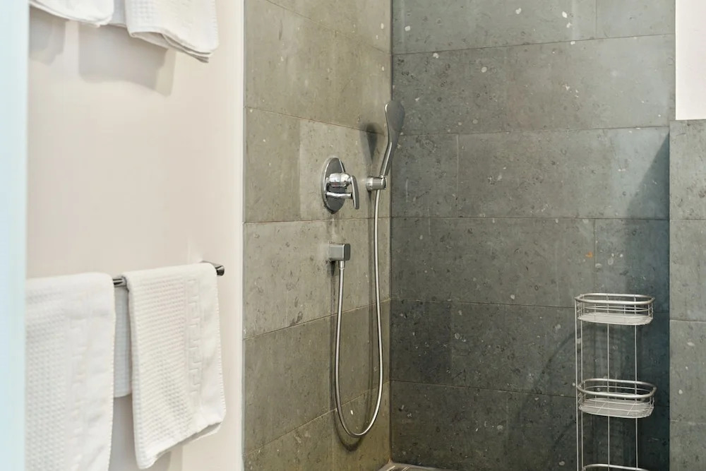 havelblau Ferienlofts - Stilvoll wohnen unmittelbar an der Havel - zentral - Küche - WLAN - Wallbox - Kajaks und Fahrräder vor Ort