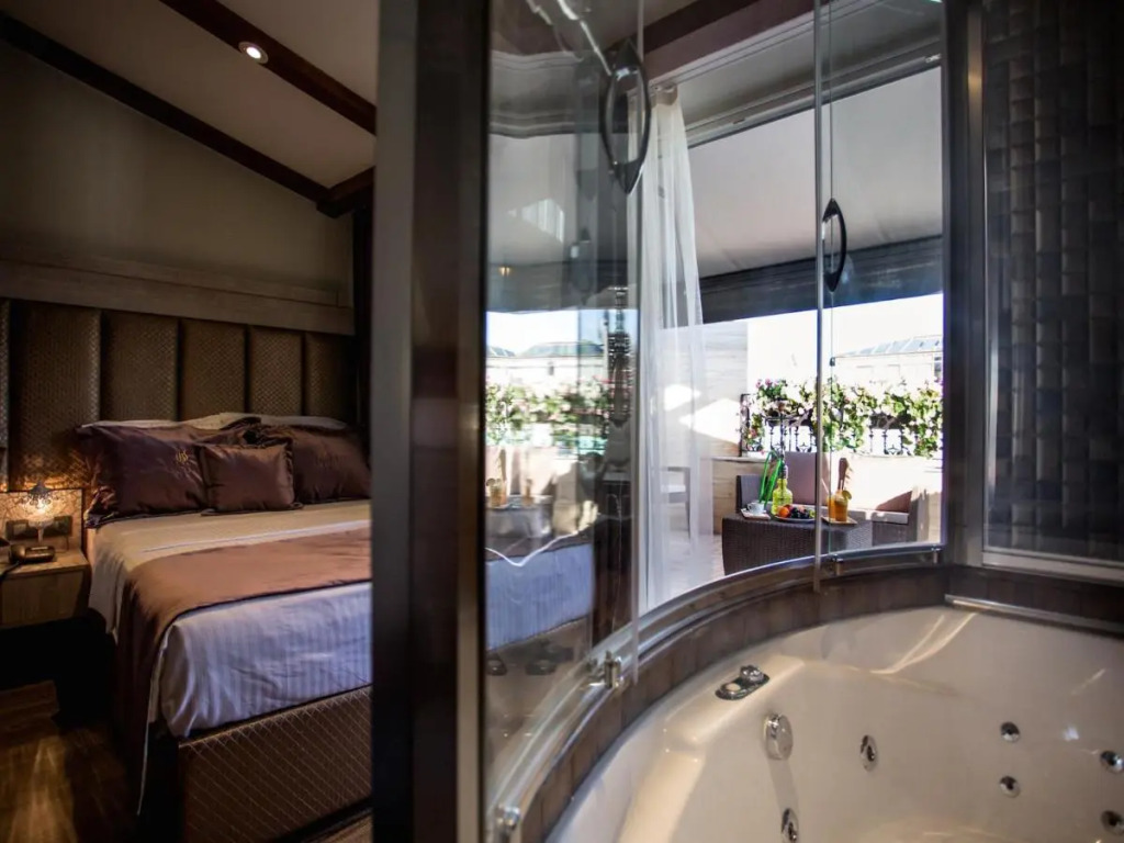 Bonne Sante Hotel
