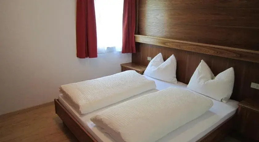 Aparthotel Garni Haus Hubertus