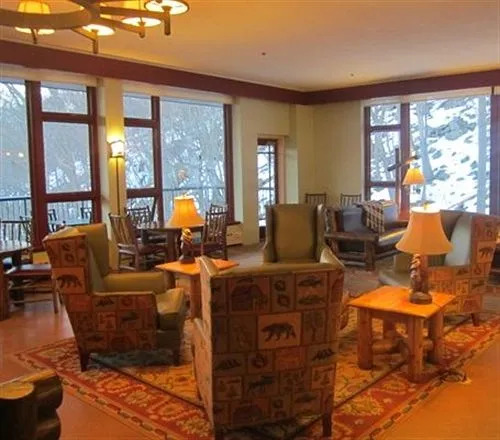 Bear Mountain Inn and Overlook Lodge