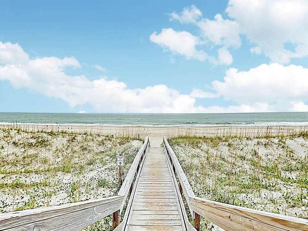 Oceanfront W/ Pool - Steps To Beach! 2 Bedroom Condo