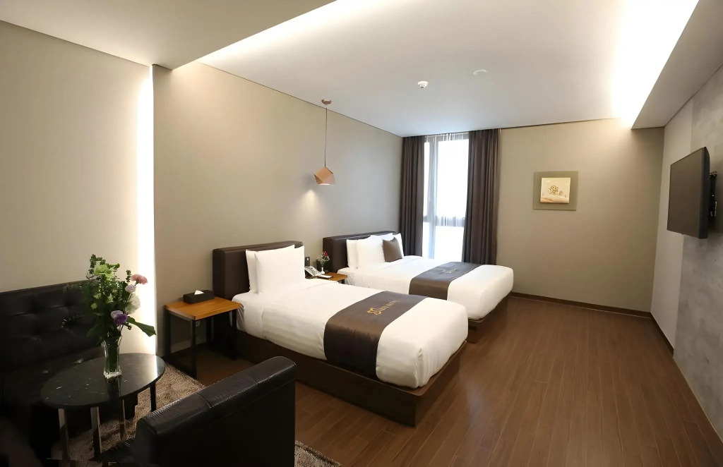 Rest Hotel