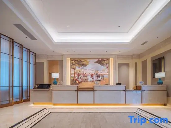 Vienna Hotel (Dali Erhai Railway Station Wanda Branch)