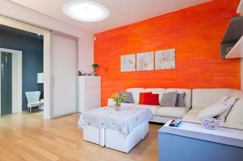 Monteceneri 9 B&b