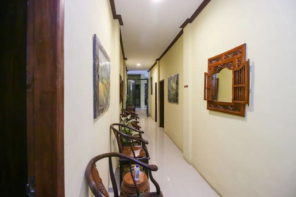 Airy Eco Syariah  Manunggal Kebonsari Blok B 9 Surabaya