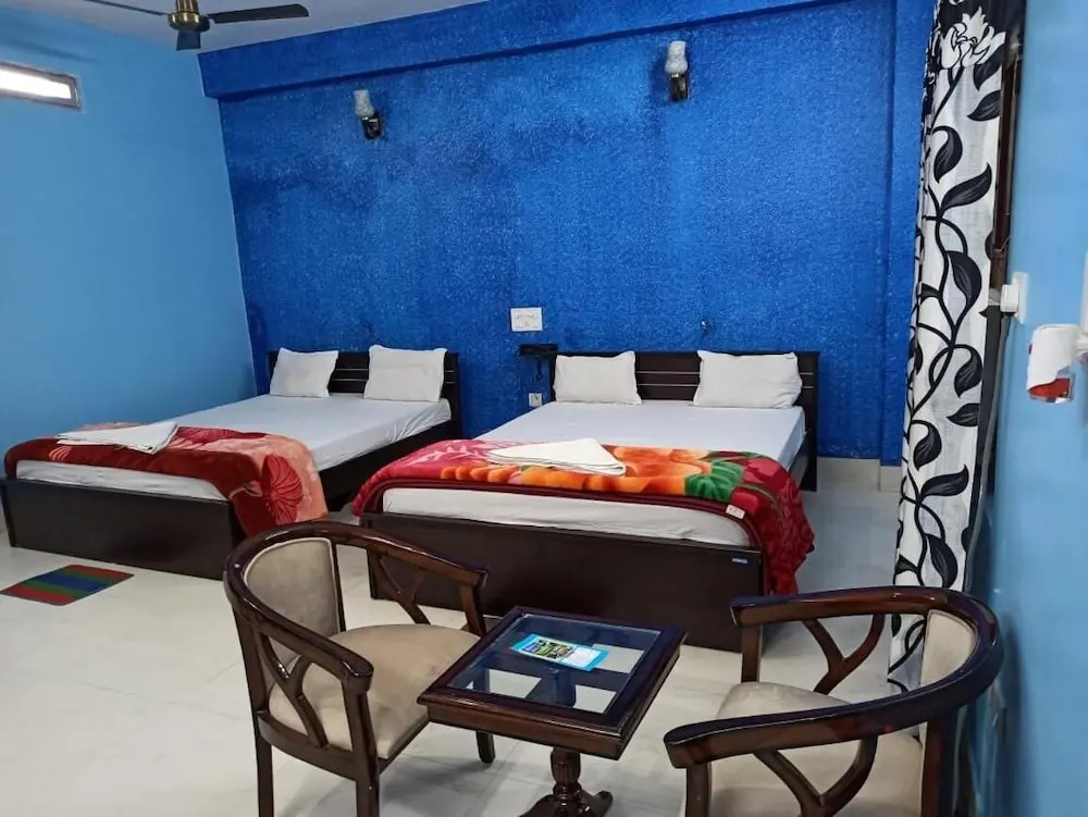 Hotel Anand LOK