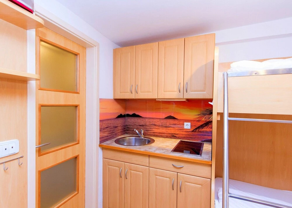 La Vela Guest House AK