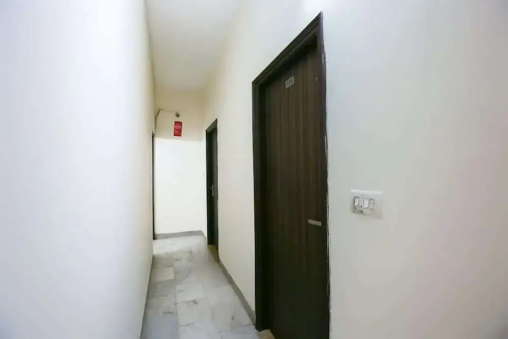 Hotel City Plaza 3 by OYO Rooms