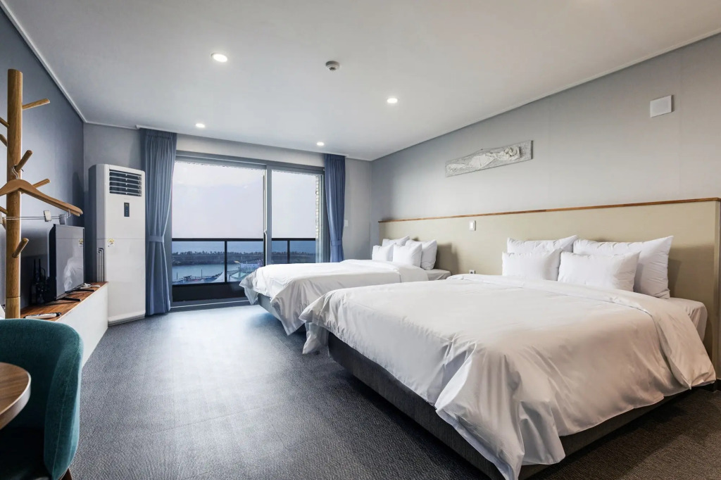 Aewol stay in jeju