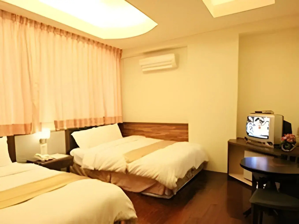 Ri Yue Hu Pan Resort