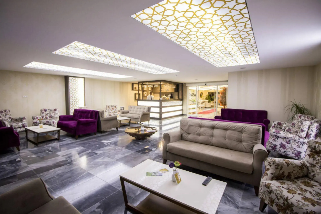 Business Han Hotel