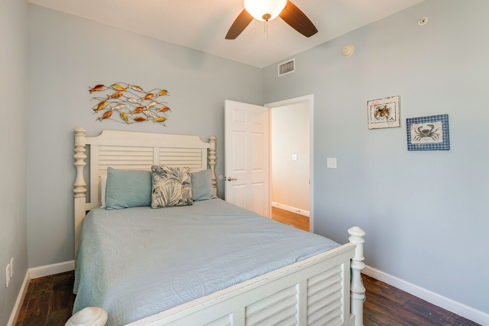 Unwind Poolside, Walk to Shore! 12th-floor PCB Gem