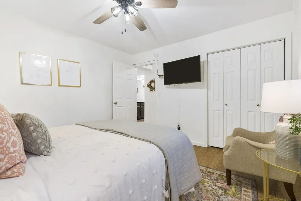 Midnight Oasis - Nestled Among Nature of the Ozarks!