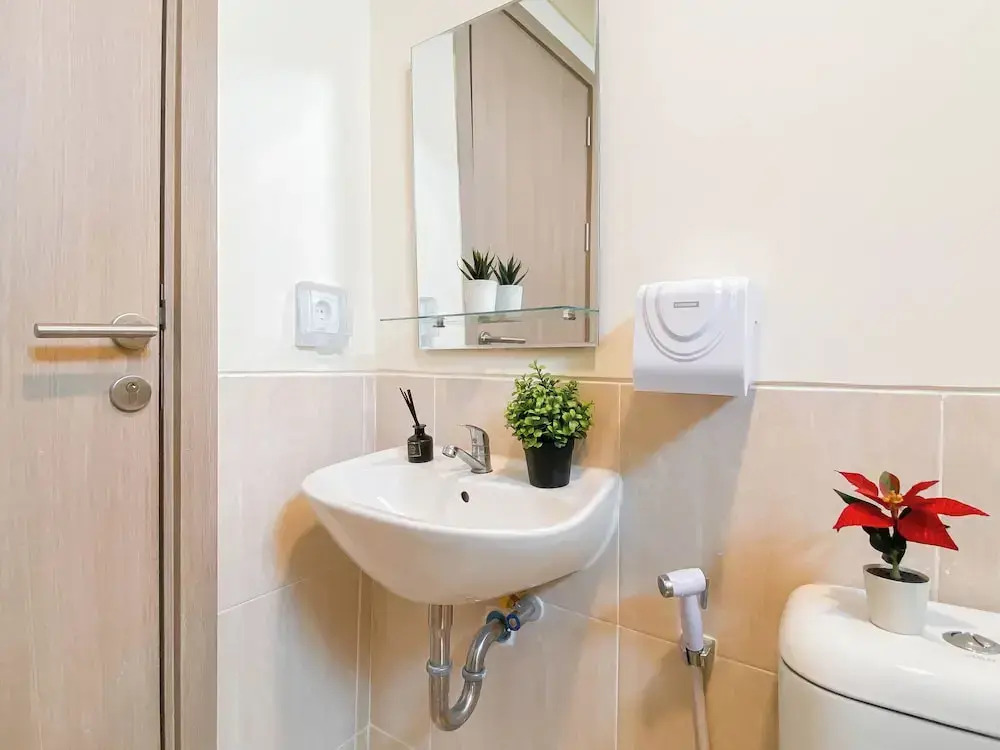 Simple And Bright 3Br At Meikarta Apartment