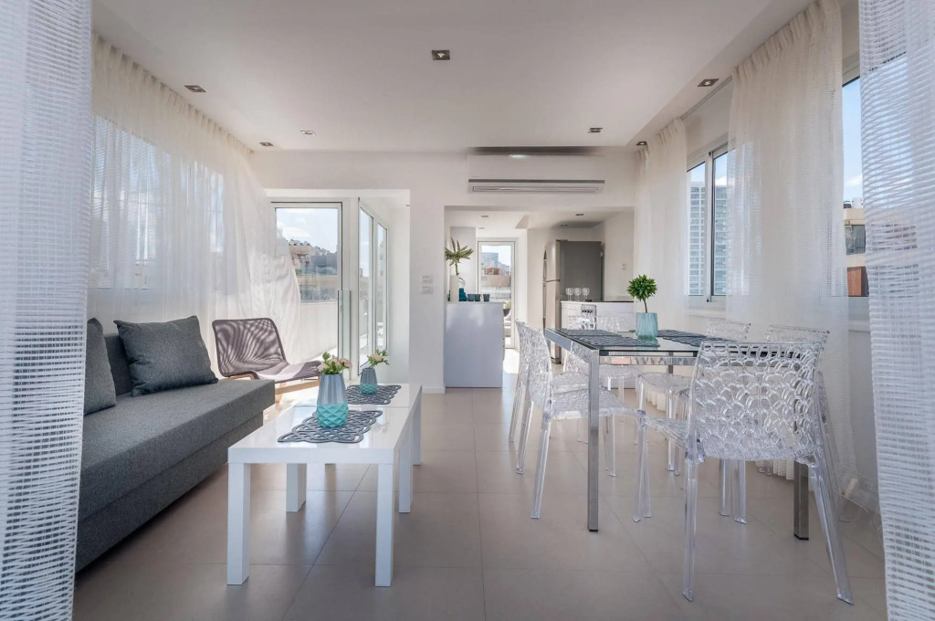 Magical Penthouse - Banana Beach