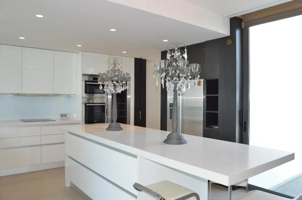 Modern Designer Villa 34121743 Direct Seafront Los Monteros Marbella for Holiday Rentals