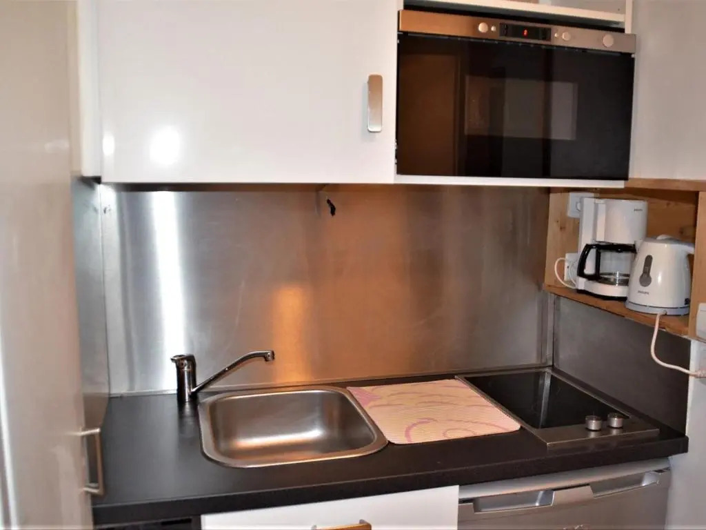 Appartement Les Menuires, 1 pièce, 3 personnes - FR-1-452-144