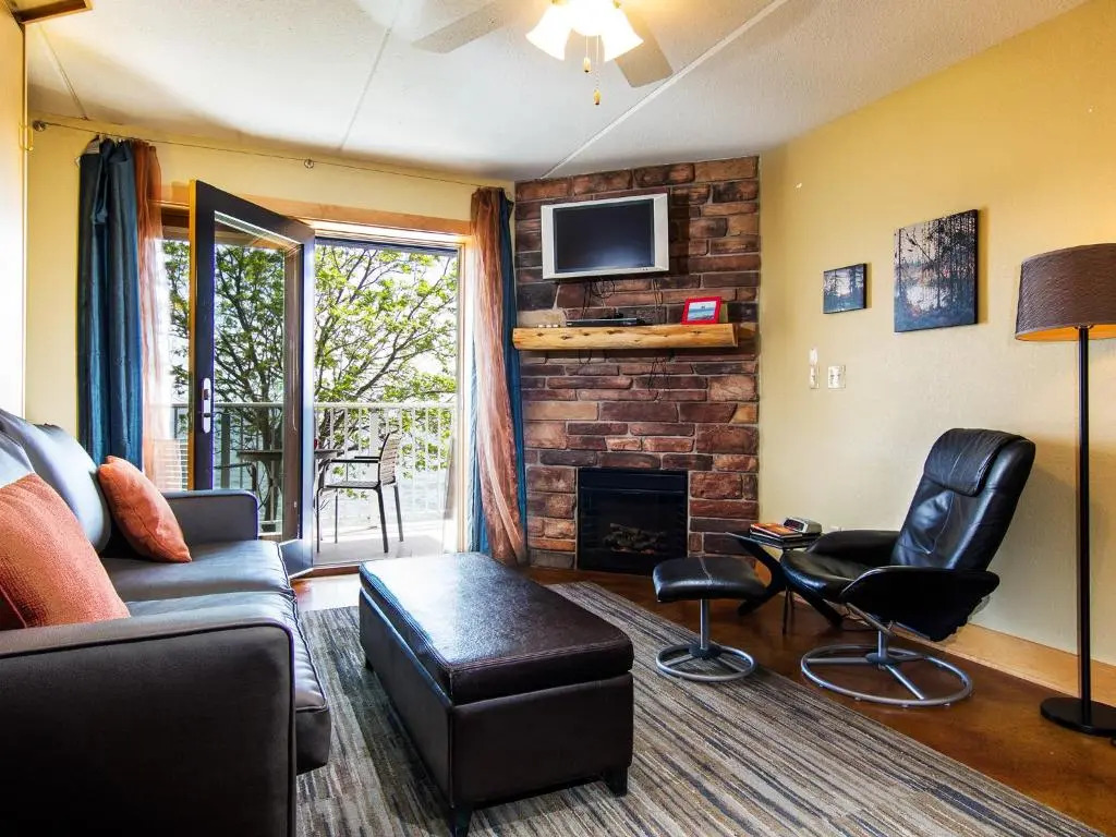 East Bay Suites