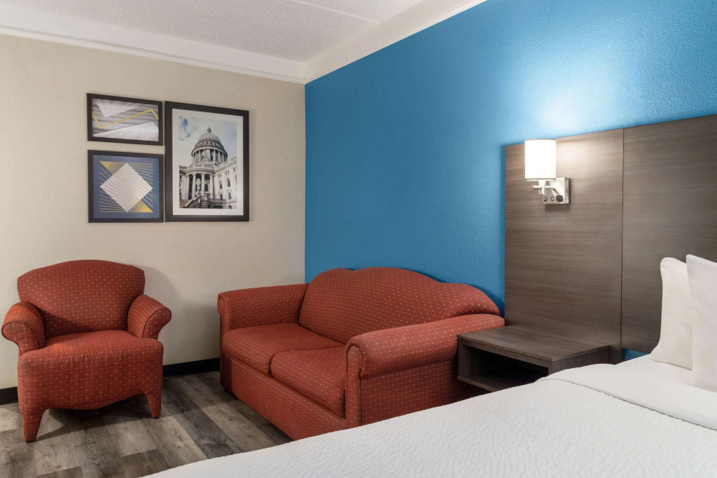 La Quinta by Wyndham Madison American Center