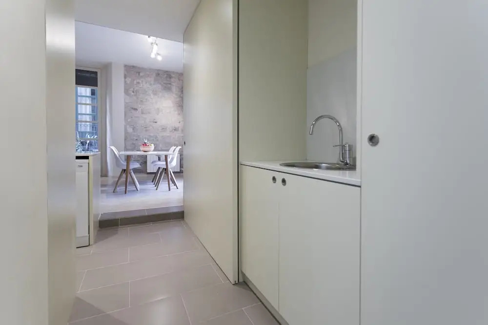 Bravissimo Cort Reial 1B